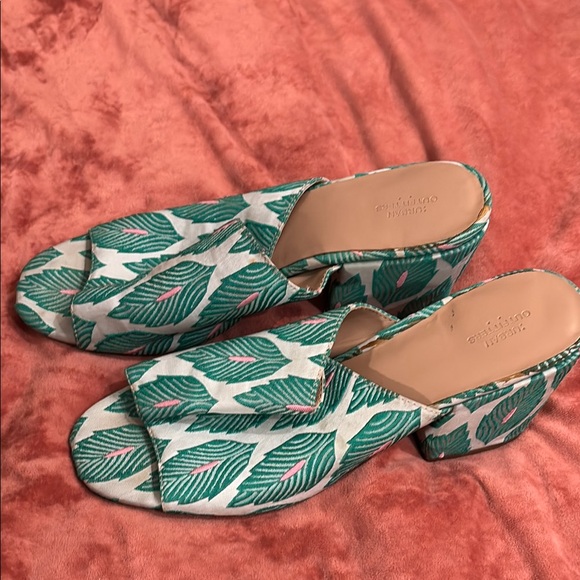 Heels - Picture 1 of 3